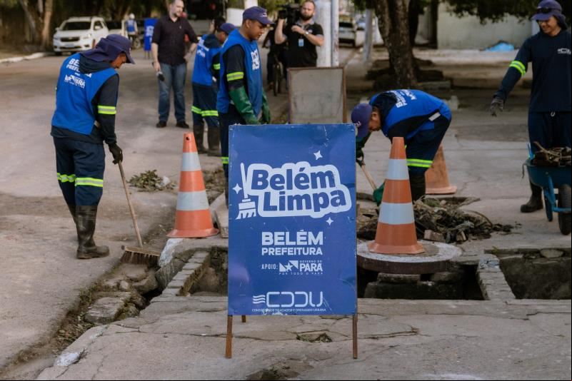 Prefeitura realiza desobstrução do Canal da Pirajá