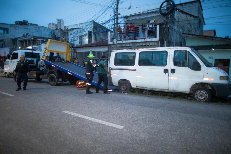 Operação Carro Velho - Prefeitura de Belém remove veículos abandonados nas ruas da cidade